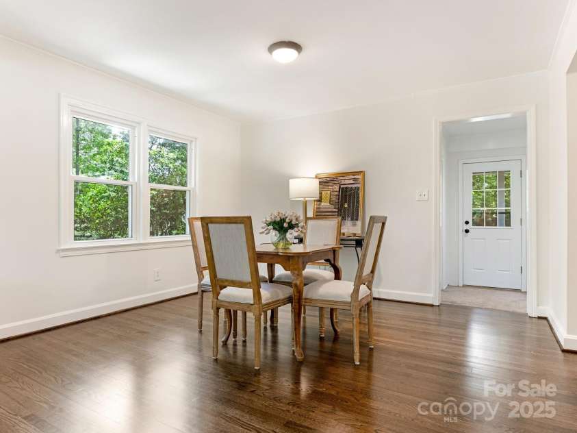 5123 Glenham Drive, Charlotte, NC 28210.  MLS# CAR4278114, YatesRealty ID 24734. 