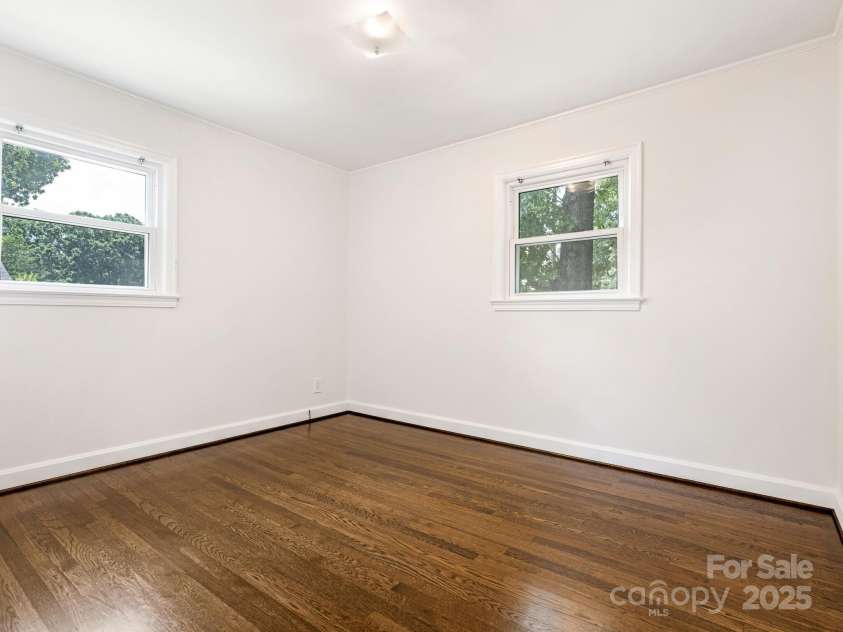 5123 Glenham Drive, Charlotte, NC 28210.  MLS# CAR4278114, YatesRealty ID 24734. 