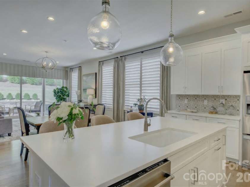 14619 Crosswater Lane, Charlotte, NC 28278.  MLS# CAR4356651, YatesRealty ID 24735. 