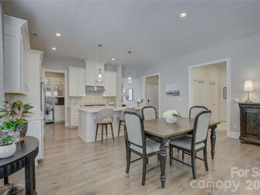 14619 Crosswater Lane, Charlotte, NC 28278.  MLS# CAR4356651, YatesRealty ID 24735. 