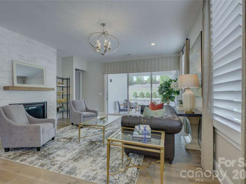 14619 Crosswater Lane, Charlotte, NC 28278.  MLS# CAR4356651, YatesRealty ID 24735. 