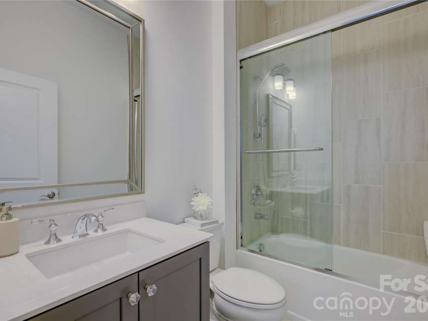 14619 Crosswater Lane, Charlotte, NC 28278.  MLS# CAR4356651, YatesRealty ID 24735. 