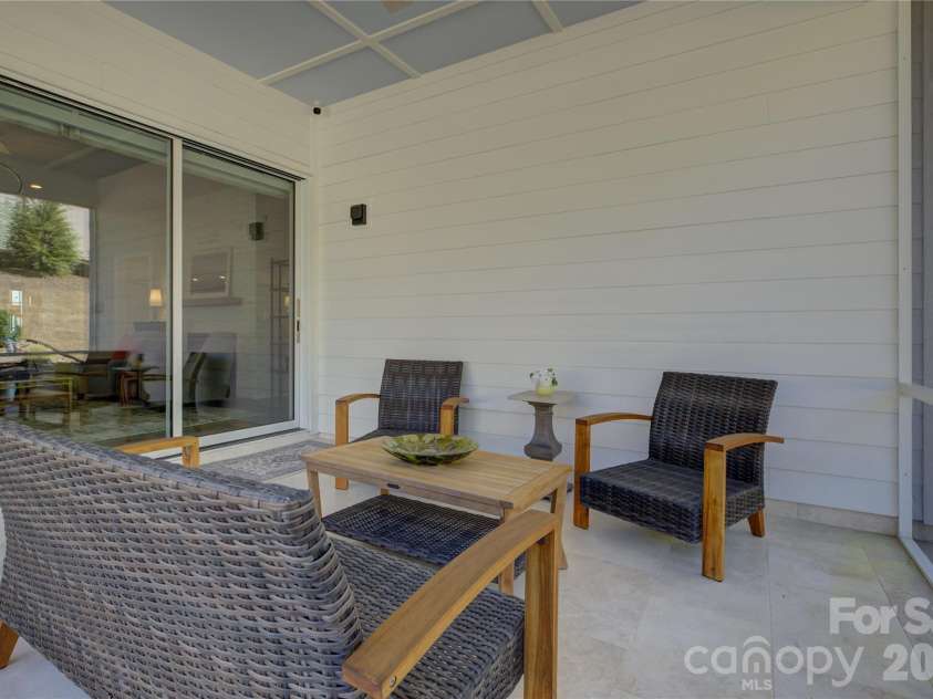 14619 Crosswater Lane, Charlotte, NC 28278.  MLS# CAR4356651, YatesRealty ID 24735. 