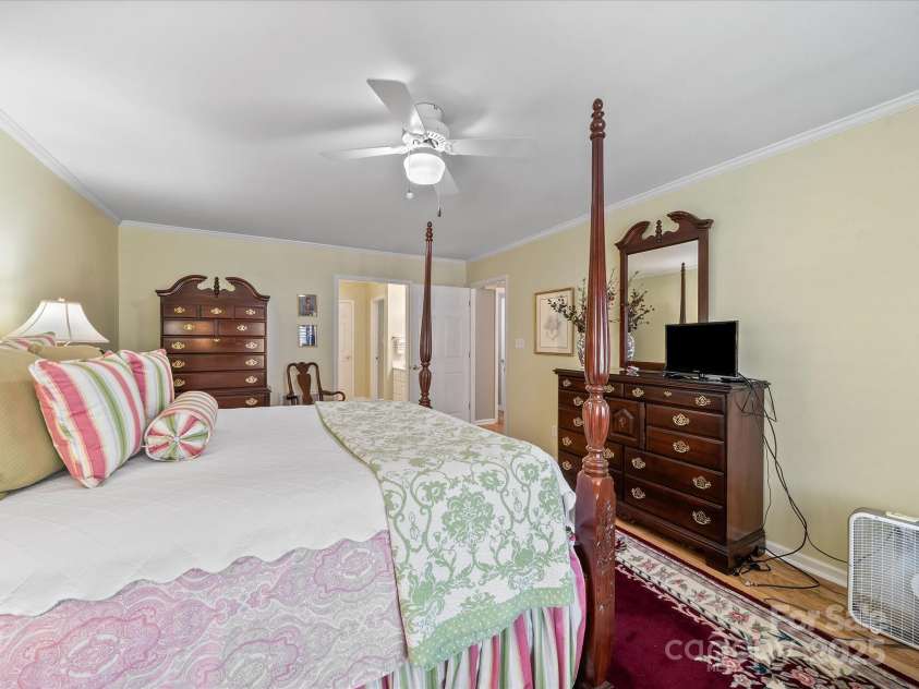 1634 - B Union Road, Gastonia, NC 28054.  MLS# CAR4268809, YatesRealty ID 24735. 