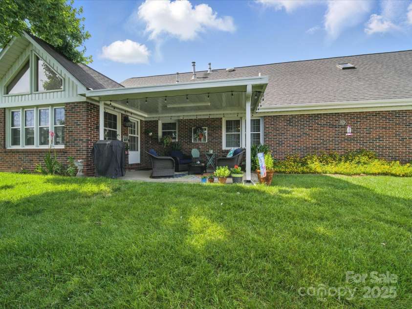 1634 - B Union Road, Gastonia, NC 28054.  MLS# CAR4268809, YatesRealty ID 24735. 