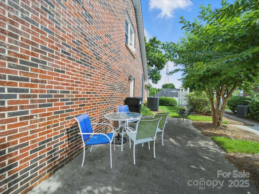 1634 - B Union Road, Gastonia, NC 28054.  MLS# CAR4268809, YatesRealty ID 24735. 