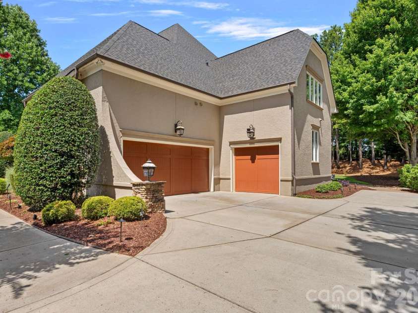 169 Cape Cod Way, Mooresville, NC 28117.  MLS# CAR4358747, YatesRealty ID 24736. 3 car garage