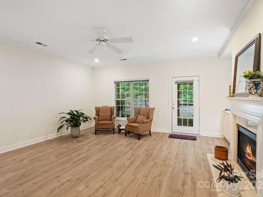 608 Camrose Circle, Concord, NC 28025.  MLS# CAR4259196, YatesRealty ID 24736. 