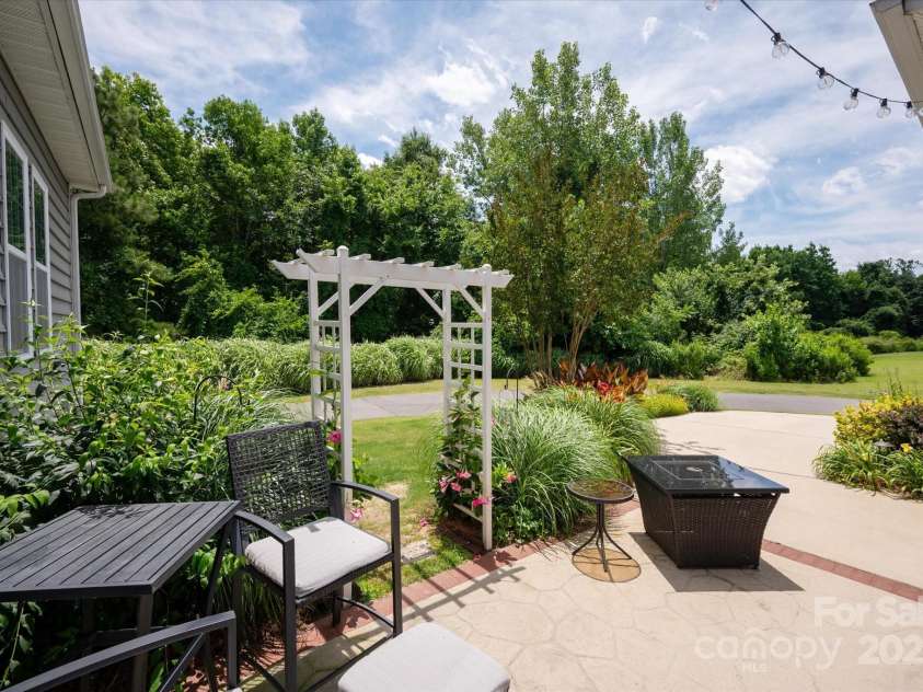 10818 Alvarado Way, Charlotte, NC 28277.  MLS# CAR4275233, YatesRealty ID 24737. 