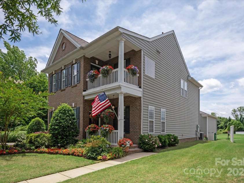 10818 Alvarado Way, Charlotte, NC 28277.  MLS# CAR4275233, YatesRealty ID 24737. 