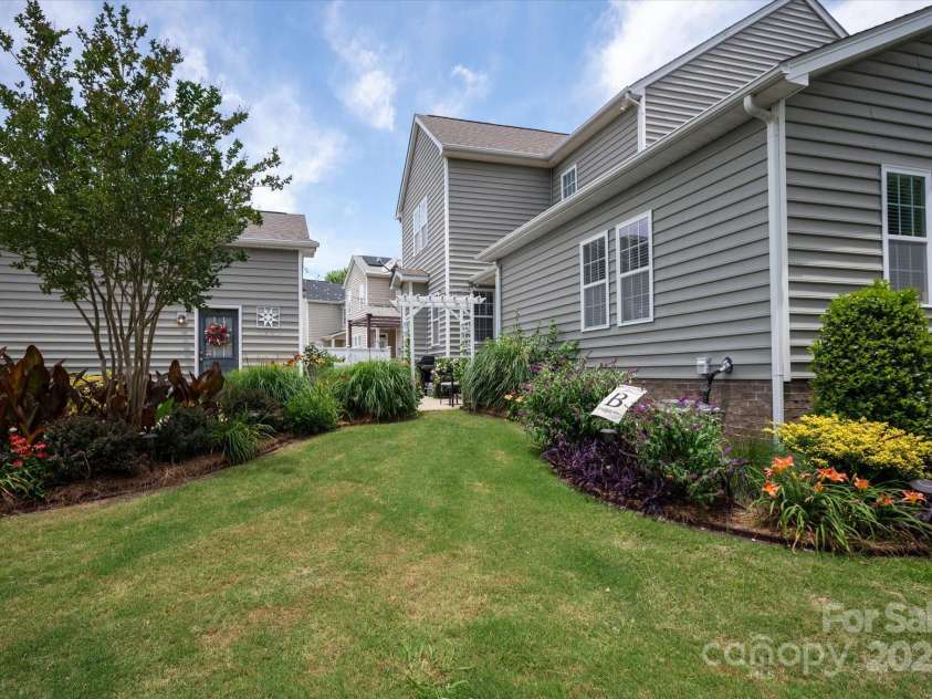 10818 Alvarado Way, Charlotte, NC 28277.  MLS# CAR4275233, YatesRealty ID 24737. 