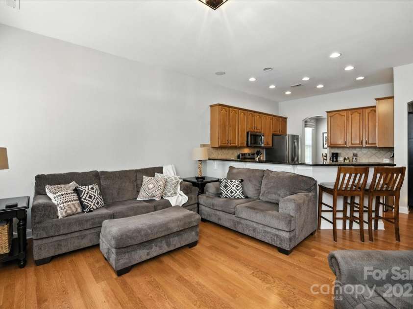 10818 Alvarado Way, Charlotte, NC 28277.  MLS# CAR4275233, YatesRealty ID 24737. 