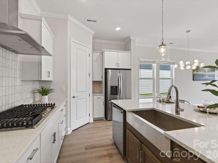 1127 Meander Lane, Waxhaw, NC 28173.  MLS# CAR4361011, YatesRealty ID 24737. Kitchen