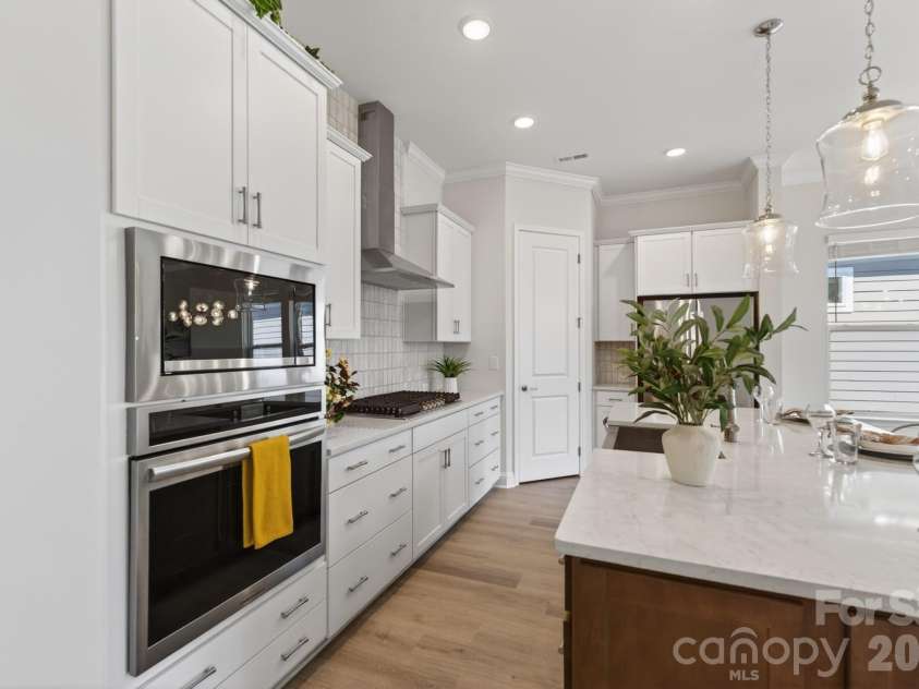 1127 Meander Lane, Waxhaw, NC 28173.  MLS# CAR4361011, YatesRealty ID 24737. Kitchen