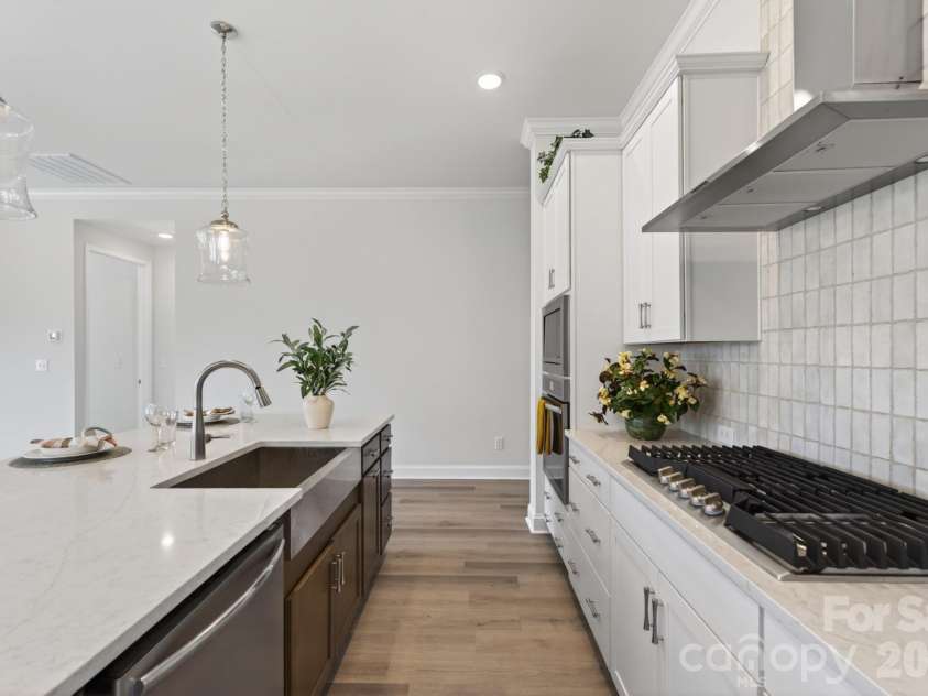 1127 Meander Lane, Waxhaw, NC 28173.  MLS# CAR4361011, YatesRealty ID 24737. Kitchen