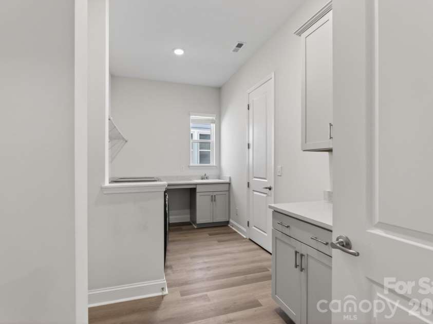 1127 Meander Lane, Waxhaw, NC 28173.  MLS# CAR4361011, YatesRealty ID 24737. Laundry Room