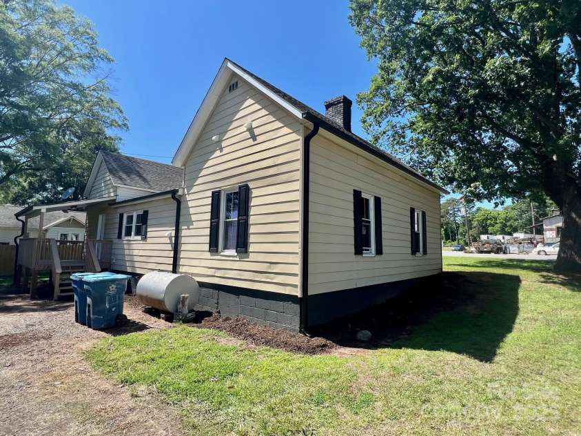 614 Main Avenue, Taylorsville, NC 28681.  MLS# CAR4267093, YatesRealty ID 24738. 