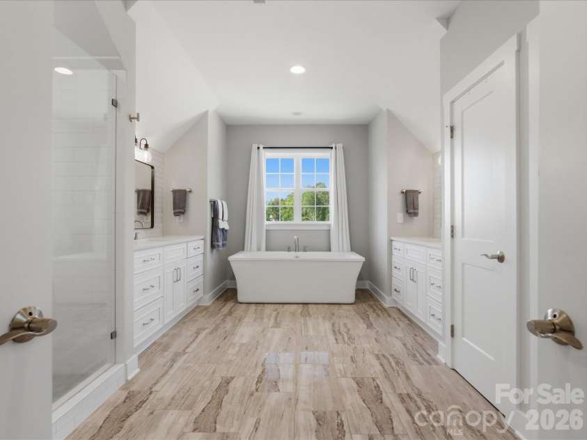 7190 Three Kings Road, Fort Mill, SC 29715.  MLS# CAR4369685, YatesRealty ID 24738. 