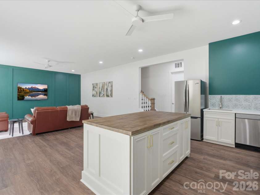 7190 Three Kings Road, Fort Mill, SC 29715.  MLS# CAR4369685, YatesRealty ID 24738. 
