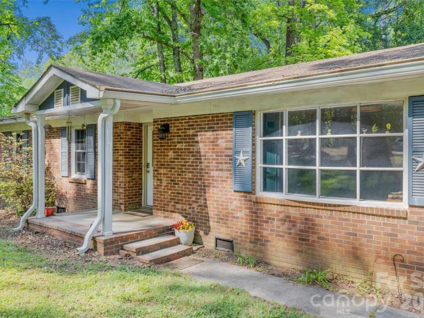 4585 Karwood Drive, Rock Hill, SC 29732.  MLS# CAR4374665, YatesRealty ID 24739. 