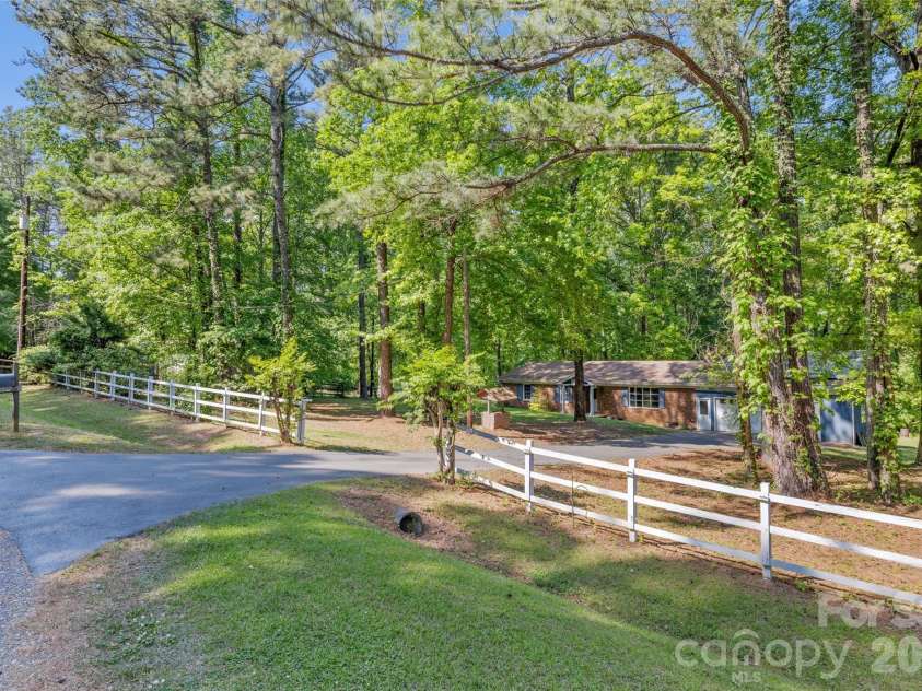 4585 Karwood Drive, Rock Hill, SC 29732.  MLS# CAR4374665, YatesRealty ID 24739. 
