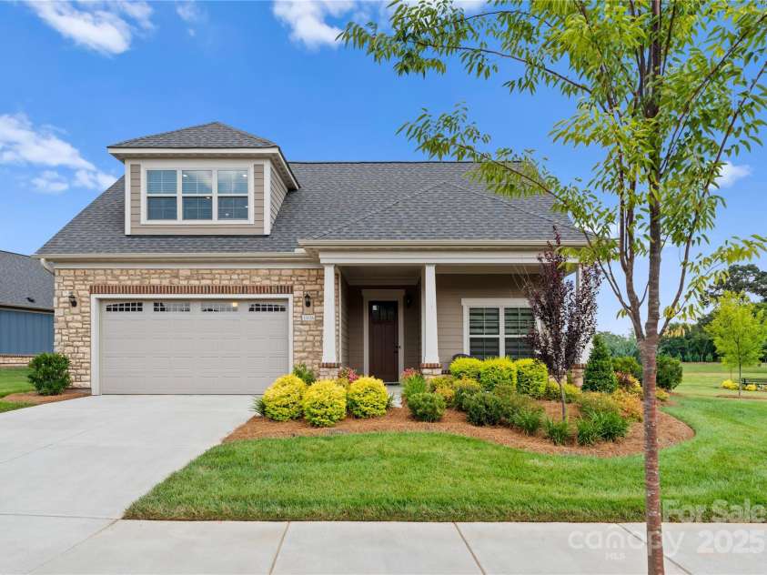 15126 Sustar Farm Drive, Matthews, NC 28105.  MLS# CAR4201197, YatesRealty ID 2474. 