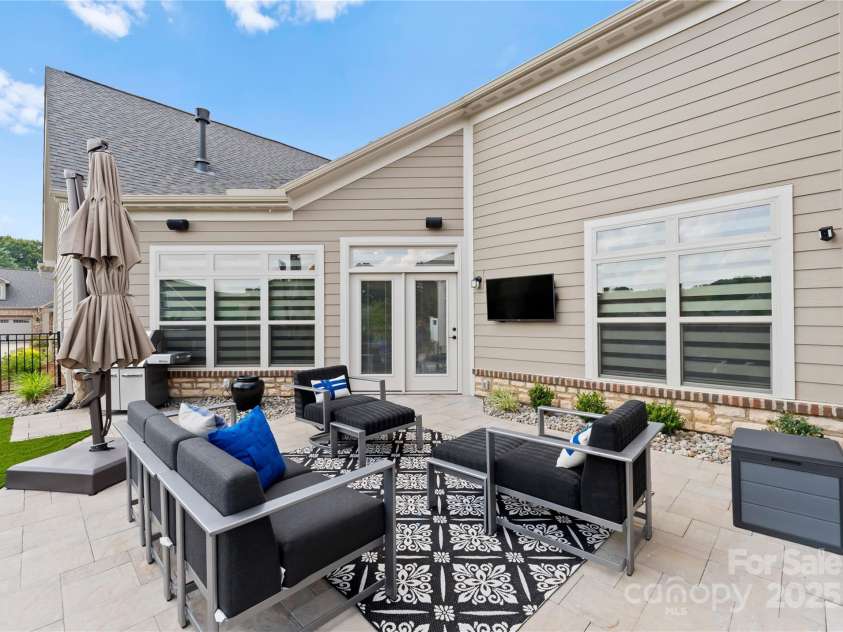 15126 Sustar Farm Drive, Matthews, NC 28105.  MLS# CAR4201197, YatesRealty ID 2474. 