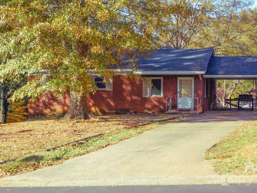 739 Vale Street, Shelby, NC 28150.  MLS# CAR4316234, YatesRealty ID 2474. 