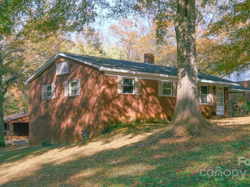 739 Vale Street, Shelby, NC 28150.  MLS# CAR4316234, YatesRealty ID 2474. 