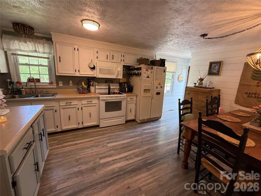 3678 Vantage Heights Circle, Lenoir, NC 28645.  MLS# CAR4372866, YatesRealty ID 24741. 