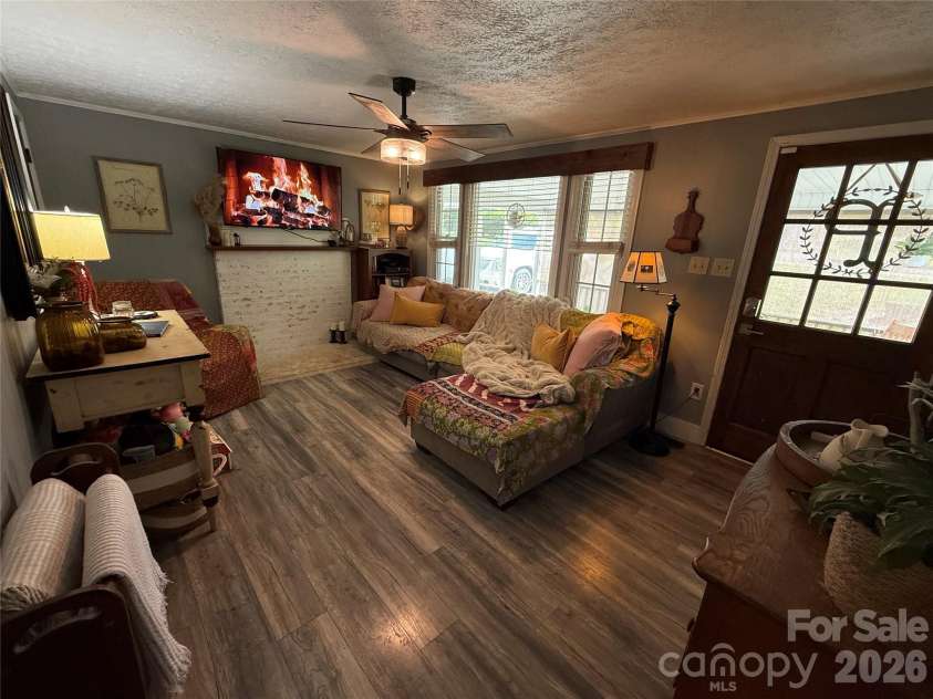 3678 Vantage Heights Circle, Lenoir, NC 28645.  MLS# CAR4372866, YatesRealty ID 24741. 