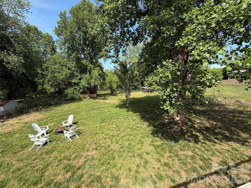 3678 Vantage Heights Circle, Lenoir, NC 28645.  MLS# CAR4372866, YatesRealty ID 24741. 