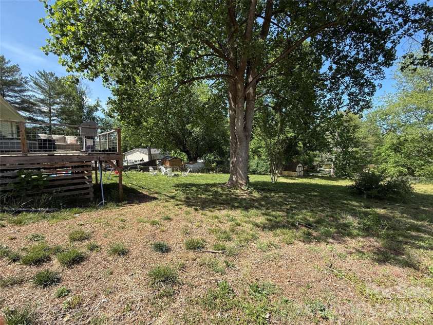 3678 Vantage Heights Circle, Lenoir, NC 28645.  MLS# CAR4372866, YatesRealty ID 24741. 