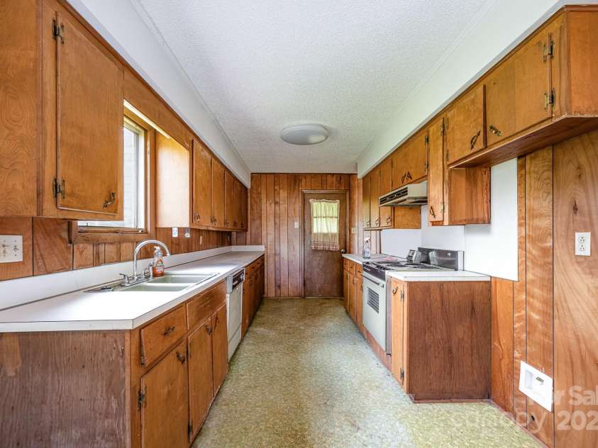 5858 Mundy Road, Denver, NC 28037.  MLS# CAR4278660, YatesRealty ID 24741. 