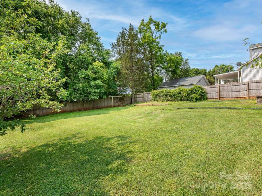 175 Pine Street, Rutherfordton, NC 28139.  MLS# CAR4270744, YatesRealty ID 24742. 