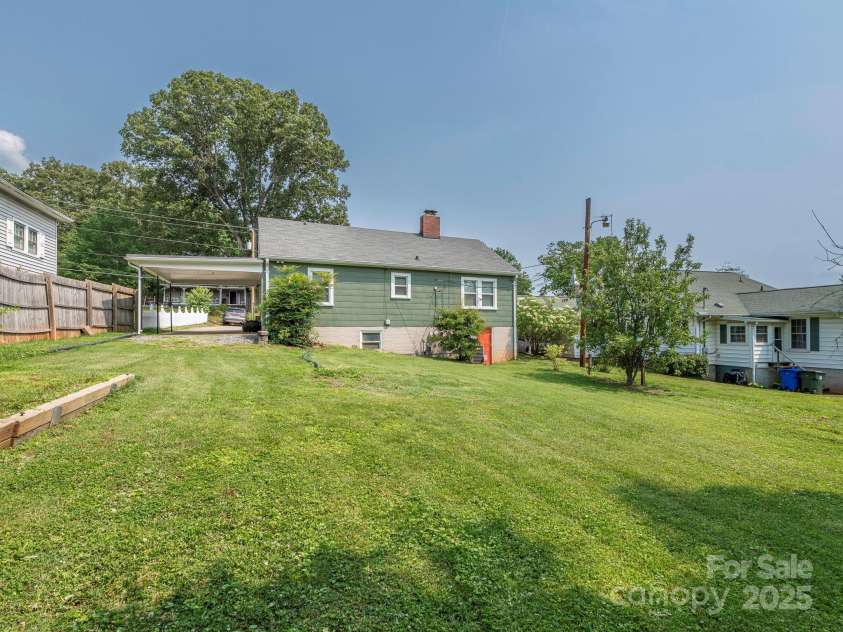 175 Pine Street, Rutherfordton, NC 28139.  MLS# CAR4270744, YatesRealty ID 24742. 