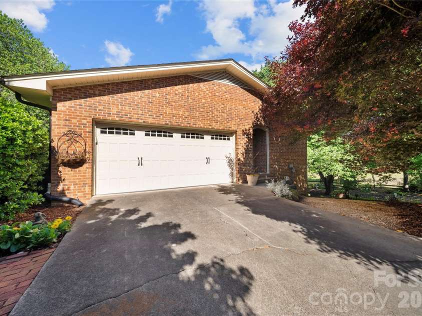 27211 Hedge Road, Albemarle, NC 28001.  MLS# CAR4380078, YatesRealty ID 24742. 