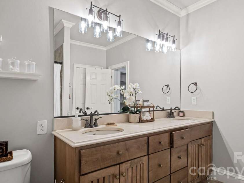 7304 River Valley Court, Mint Hill, NC 28227.  MLS# CAR4379880, YatesRealty ID 24743. 3rd master bathroom