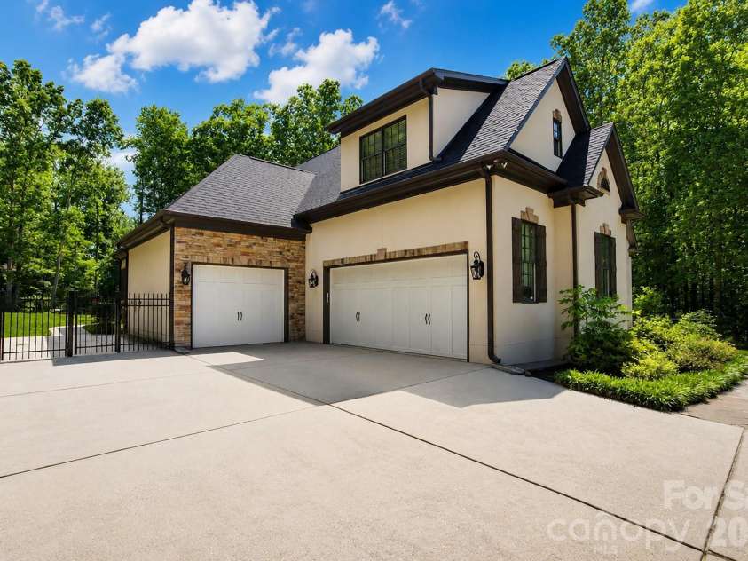7304 River Valley Court, Mint Hill, NC 28227.  MLS# CAR4379880, YatesRealty ID 24743. 