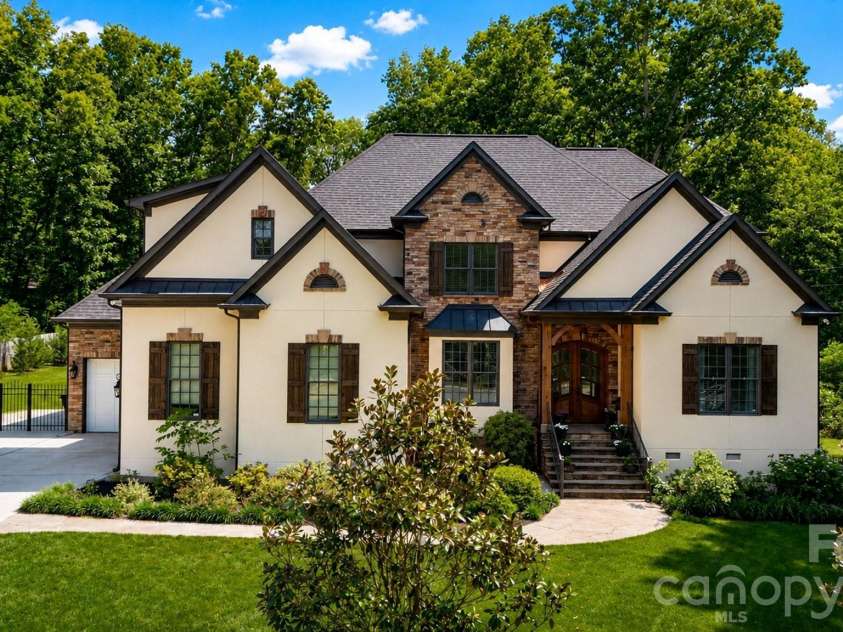 7304 River Valley Court, Mint Hill, NC 28227.  MLS# CAR4379880, YatesRealty ID 24743. Welcome to 7304 River Valley Ct