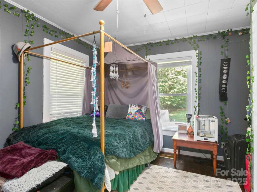 119 John Lee Montgomery Drive, Hendersonville, NC 28792.  MLS# CAR4277677, YatesRealty ID 24744. 