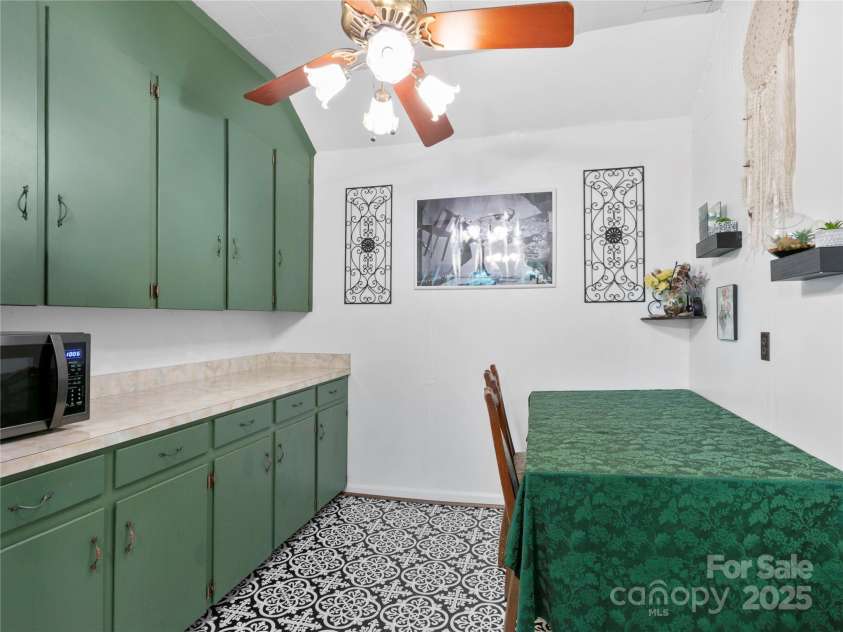 119 John Lee Montgomery Drive, Hendersonville, NC 28792.  MLS# CAR4277677, YatesRealty ID 24744. 