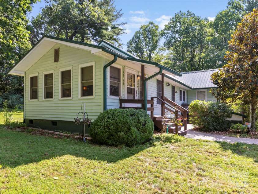 119 John Lee Montgomery Drive, Hendersonville, NC 28792.  MLS# CAR4277677, YatesRealty ID 24744. 