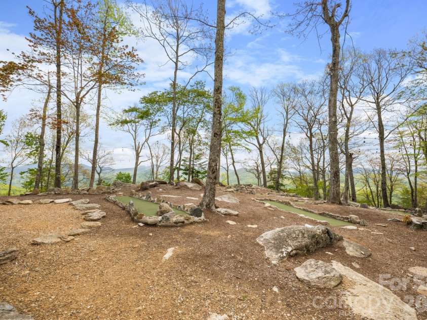 92 White Eagle Trail, Banner Elk, NC 28604.  MLS# CAR4381259, YatesRealty ID 24744. 