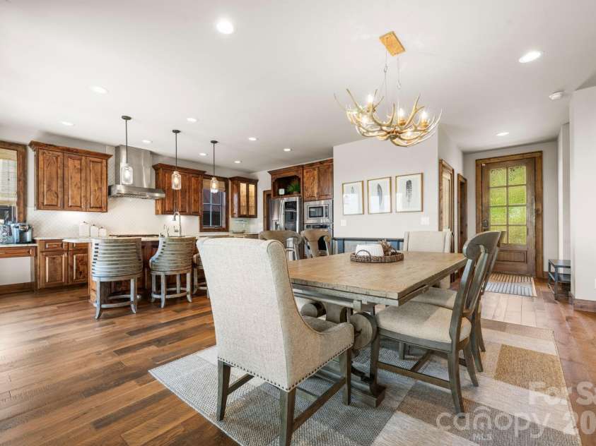 92 White Eagle Trail, Banner Elk, NC 28604.  MLS# CAR4381259, YatesRealty ID 24744. Dining room
