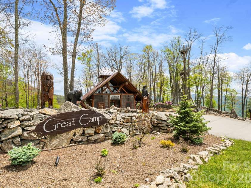 92 White Eagle Trail, Banner Elk, NC 28604.  MLS# CAR4381259, YatesRealty ID 24744. Great Camp