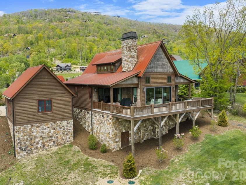 92 White Eagle Trail, Banner Elk, NC 28604.  MLS# CAR4381259, YatesRealty ID 24744. Rear view
