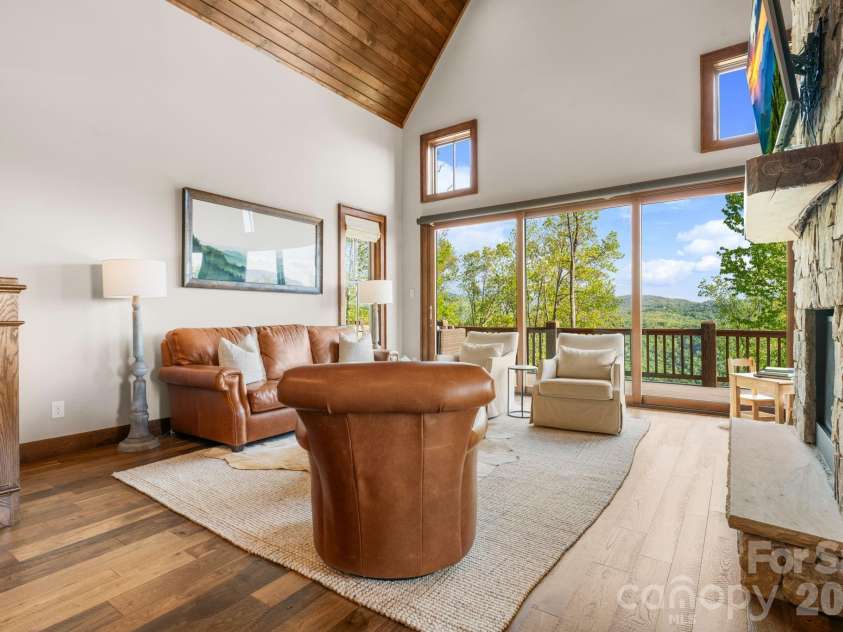 92 White Eagle Trail, Banner Elk, NC 28604.  MLS# CAR4381259, YatesRealty ID 24744. Retractable doors to deck