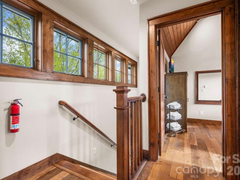 92 White Eagle Trail, Banner Elk, NC 28604.  MLS# CAR4381259, YatesRealty ID 24744. Upper level
