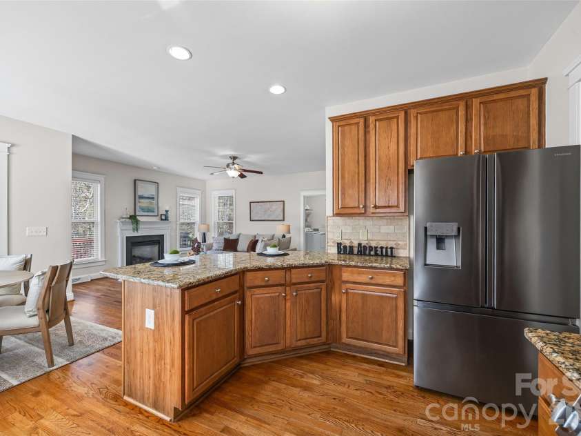 1039 Hunters Run Drive, Tega Cay, SC 29708.  MLS# CAR4384009, YatesRealty ID 24745. 